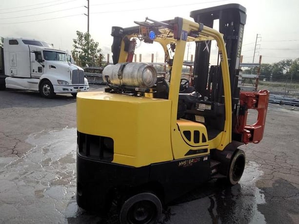 12000 lb. Hyster #S120FTPRS, triple stage roll clamp truck, LP fuel, 220" max height, 2018 - Image 3