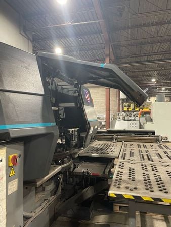 23 Ton, LVD Strippit #1250, turret punch, CNC Control, Standard automatic index & Roller ball table - Image 6