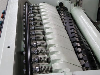 26" x 11-3/4" Cantek #CM626, Helical Head Planer, 0.31" cut depth, 35" x 27" table, 70 FPM, 20 HP, 5000 RPM - Image 5