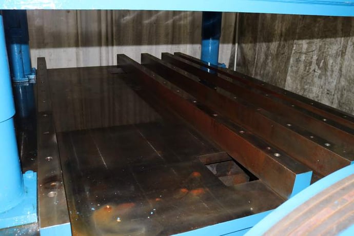 60 Ton, 4-Post cut-off press, 1 stroke, 22" open height, 90" L x 75" W bed, 15 HP, #76179 - Image 4