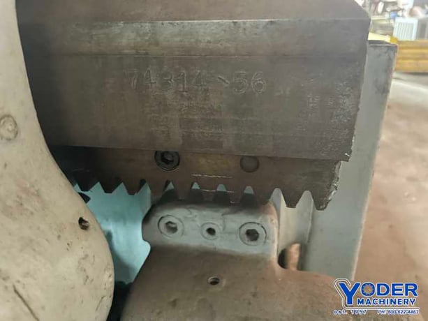 42" x 228" American #Pacemaker, engine lathe, 28-1/2" swing over cross slide, 4-jaw 32" chuck, 20 HP, #75577 - Image 5