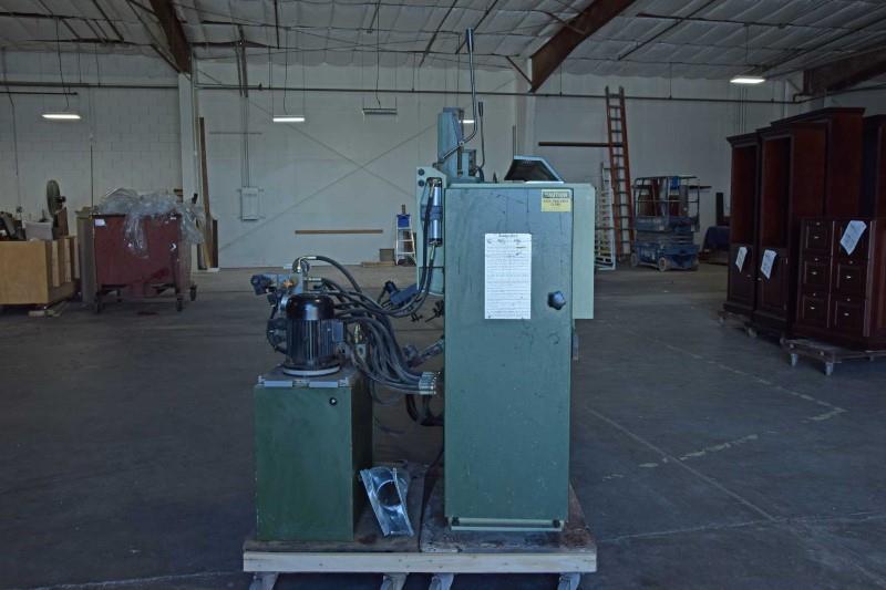 Centauro #T5-1600, Hydraulic Copy Lathe, 63" between centers, 4/5.5 HP, 4500 RPM, 19 FPM carriage, 24 FPM - Image 6