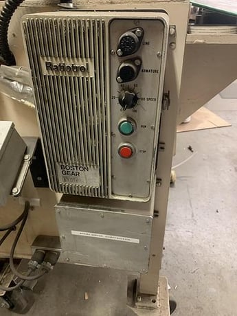 Dusenbery #633AC, 26" wide, 15" rewind diameter, 300 FPM, Micro 1000 web guide - Image 3