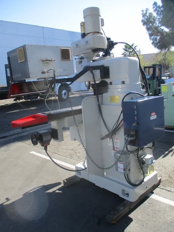 Servo #S-AM3, 3 Axis knee mill - Image 9
