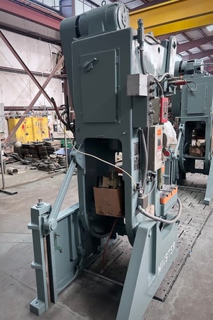 60 Ton, Minster #6, 4" stroke, 13" Shut Height, 32" x21"bed, 90 SPM, 3" adj.,air clutch, 1968 - Image 6