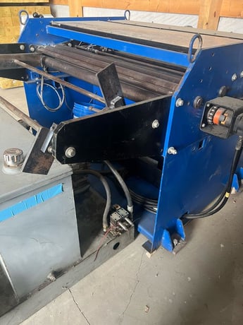 44" Kentex coil slitter, 28 gauge, 6 knives, new controls - Image 4
