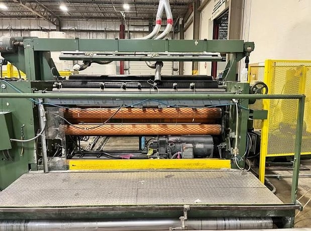 Arrow #2000 Simplex, center surface with center assist, 70" rewind diameter, 87" rolls - Image 3
