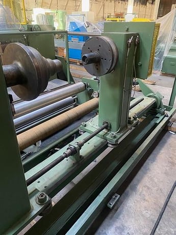 Arrow #2000 Simplex, center surface with center assist, 70" rewind diameter, 87" rolls - Image 8