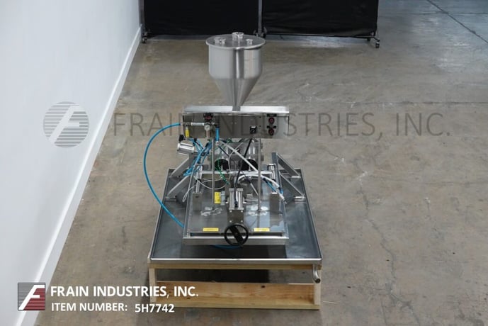 REB, semi-automatic, Stainless Steel, dual head piston filler and depositor, mounted on Stainless Steel drip - Image 4