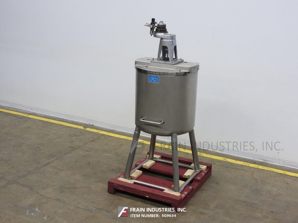 60 gallon DCI, 316L Stainless Steel jacketed & insulated tank, 26" diameter x 60" deep, 130 psi, dish style - Image 4