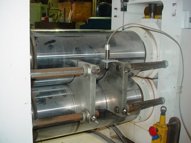 8" x 20" Bolling, 2 roll silicone calendar, chrome rolls, 20 HP, vari-speed, chain drive - Image 10