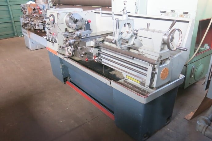 15" x 50" Clausing Colchester lathe, taper, in/mm threading - Image 3