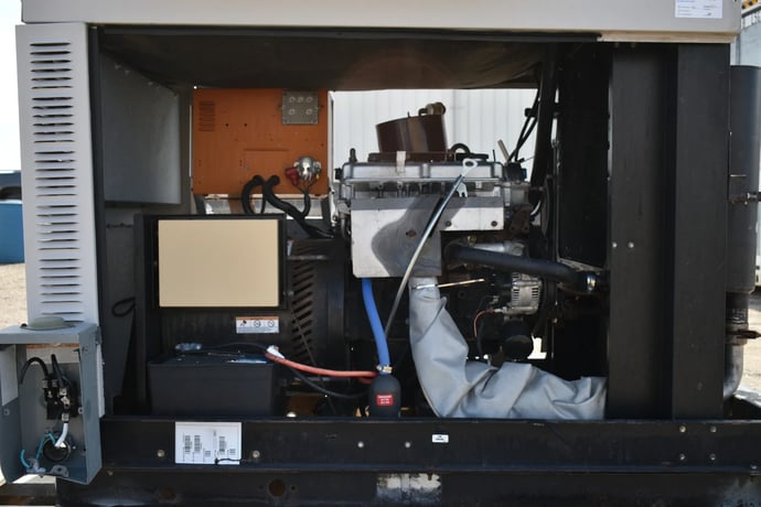 35 KW Generac #53500, standby Natural gas generator set, 120/240 Volts,Mitsubishi engine, 2007, #089175 - Image 3