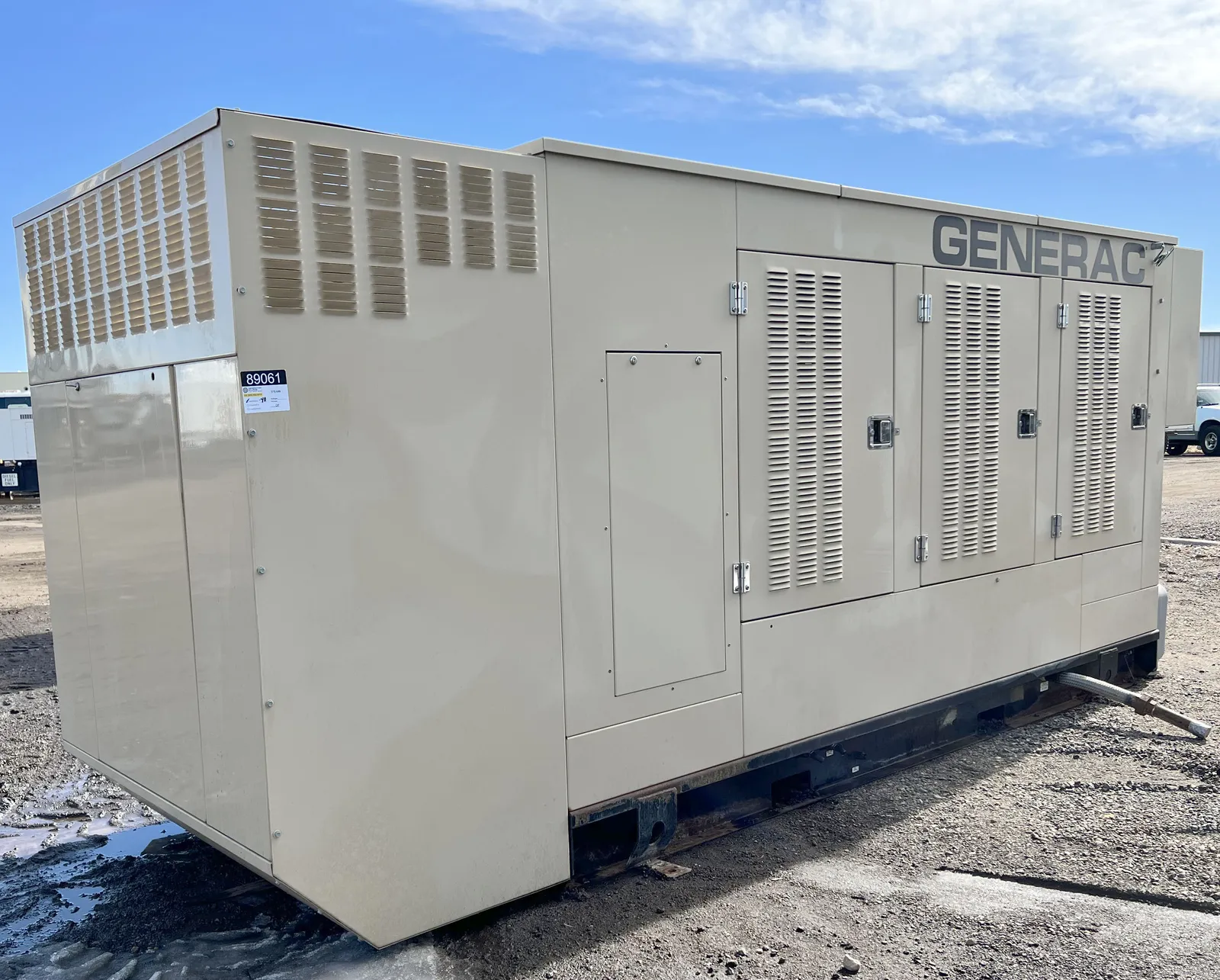 375 KW Generac #4535820500, diesel generator set, 277/480 Volts, 3-phase, 138 hours, Mitsubishi engine - Image 1