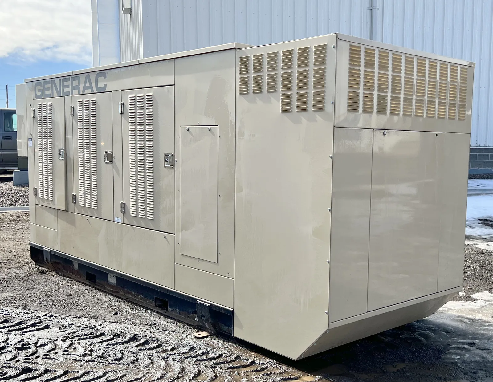 375 KW Generac #4535820500, diesel generator set, 277/480 Volts, 3-phase, 138 hours, Mitsubishi engine - Image 2
