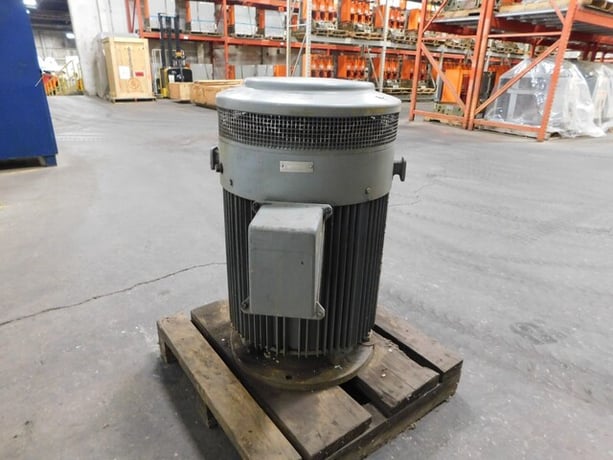 40 HP 3545 RPM General Electric, Frame K324HPZ16, vertical induction motor, 230/460 Volts, new - Image 5