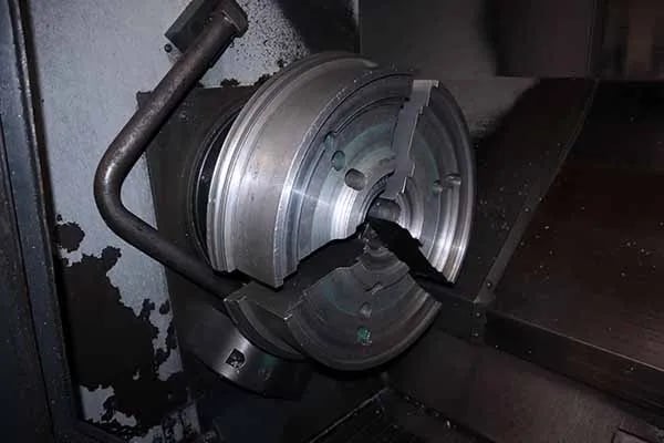Haas #ST-40, 34.5" swing, 15" chuck, 4" bar, 44" centers, A2-8, 2400 RPM, 40 HP, 2019 - Image 9