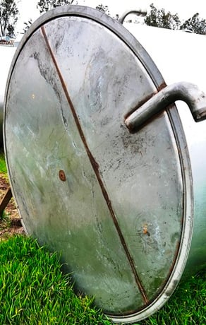 2400 gallon Stainless Steel single wall storage tank, 5' 6" dia. x 14' H, cone top, flat bottom - Image 6