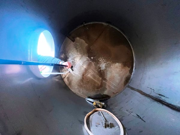 2400 gallon Stainless Steel single wall storage tank, 5' 6" dia. x 14' H, cone top, flat bottom - Image 8