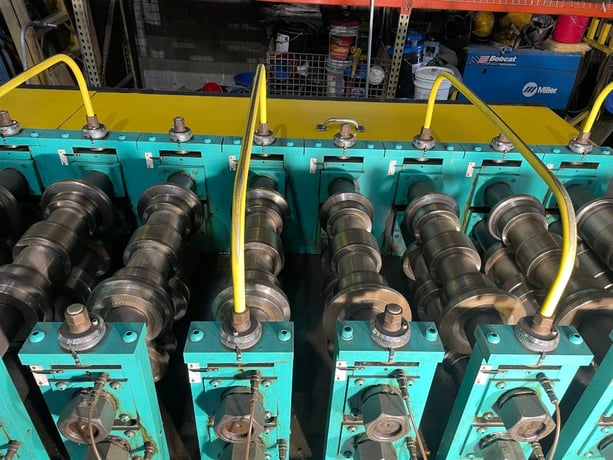 22 Stand, Dahlstrom #450-22-OB, 2.25" shafts, 28" roll space, 25-100 FPM, 2009 - Image 5