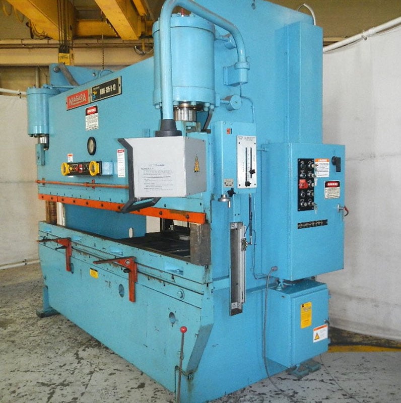 135 Ton, Niagara #HBM-135-8-10, CNC press brake, 10' overall, 102" between housing, 8" stroke, 15" open - Image 6