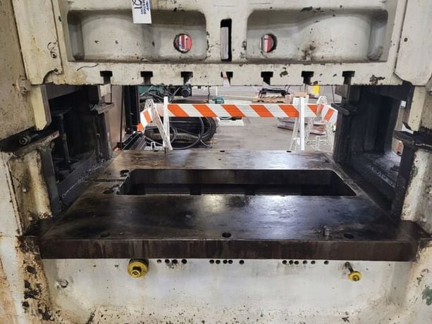 200 Ton, Minster #P2-200-54, straight side double crank, 2" stroke, 22" Shut Height, 6" adj., 70-210 SPM - Image 3