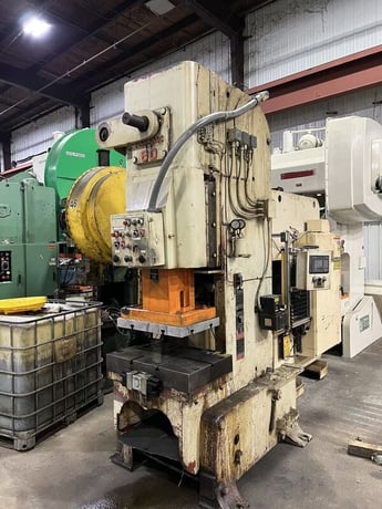 60 Ton, Clausing #60, OBI press, 6" stroke, 18" Shut Height, 90 SPM,air clutch & brake, #14215J - Image 2