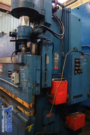 175 Ton, Niagara #HD175-8-10, hydraulic brake, 10' overall, 102" between housing, 5" stroke, 1981 - Image 10