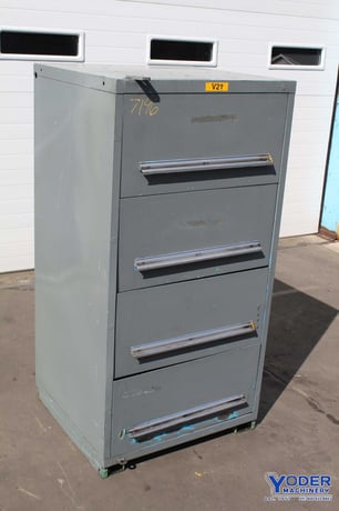 Vidmar cabinet, 4 drawer, 30" W x 27-3/4" D x 59" H, #72305 - Image 5