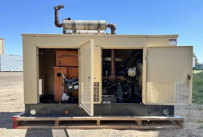30 KW Generac #2027789, liquid propane generator set, weather protected enclosure, 120/240 Volts, 725 hours - Image 4