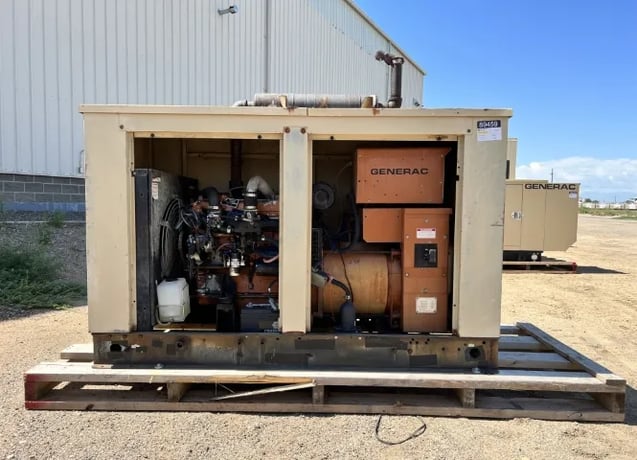 30 KW Generac #90AD4512S, liquid propane generator set,weather protected enclosure, 120/240 Volts, 783 hours - Image 3