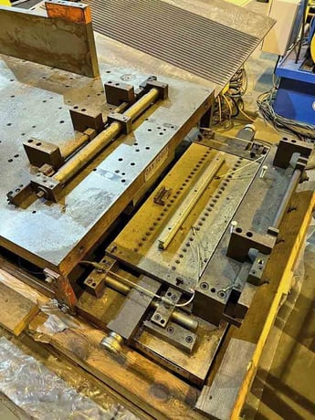 Oak #FDM-387, Fin Die, 0.625" x 3.031" x 1.75" pattern, 1977 - Image 1