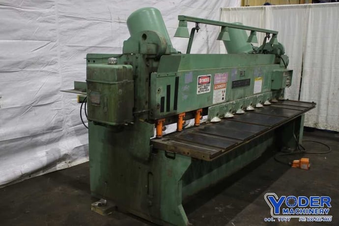 1/4" x 10' Cincinnati #2CC10, power squaring shear, 36" front operated power back gauge, 13 hold downs, #76284 - Image 3