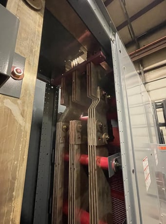 3000 Amps, Square D #QED switchboard sections 480 Volts 3P3W with MasterPact Breakers - Image 2