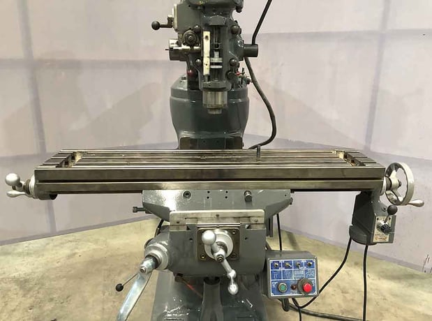 H Lioho #LH-1-1/2-Arlington, vertical mill, 9" x42" table, 1.5 HP, R8, X-Axis power feed - Image 4