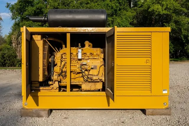 300 KW Caterpillar, diesel generator set, enclosed, #089846 - Image 3