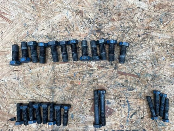 Vilter, Hex Head Capacity Bolts, bolts varies sizes, 24 pieces - Image 7