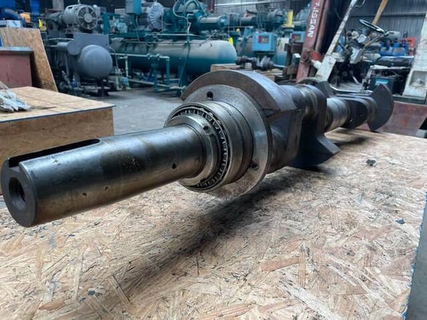 Vilter N321160B & N32161-A, Crankshaft with Bearings, for 12 & 16 cylinder model - Image 7