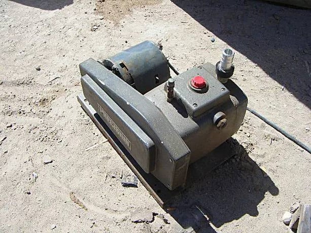 Precision Scientific Scientific Co. #D75, Vacuum Pump, 0.33 HP, 1725 RPM, 0.75" Inlet/Outlet - Image 5