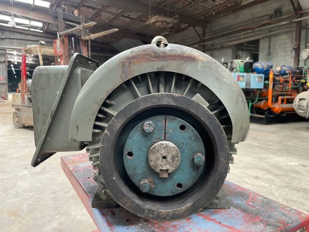 60 HP 1770 RPM Toshiba High Efficiency Induction Motor 0604FTSA211, Frame 364T, 144/72 amps, 230/460 Volts - Image 5
