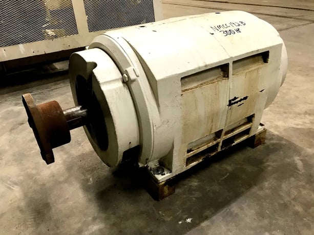 300 HP 1185 RPM Marathon, Frame 449T, DP, 357 amps, 1.15 service factor, 460 Volts - Image 3