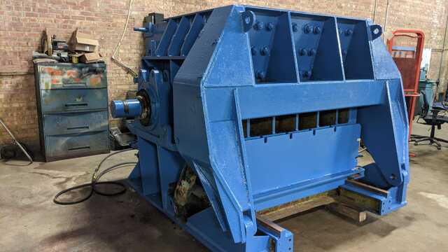 Heavy duty ringmill crusher #3255, 4 rows of 36 ring shaped hammers, 1" x4" grates - Image 1