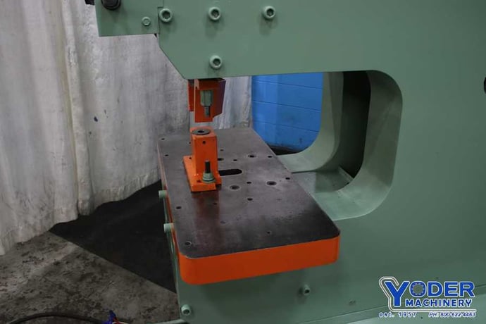 6" x 6" x 5/8" Piranha #PII140, hydraulic ironworker, 140 ton, 20 HP, joystick controls, 1997, #76404 - Image 4