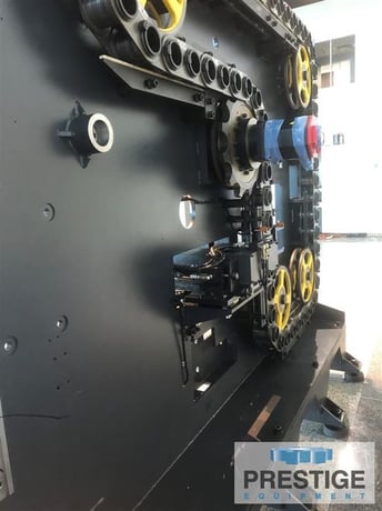 Averex #HS-550K, 31.5" X, 31.5" Y, 19.68" pallets, 0.001°, 60 automatic tool changer, Fanuc Oi-M, thru - Image 5