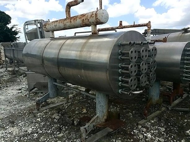 190.76 sq.ft., Stainless Steel Shell and Tube Heat Exchanger, 48 1-1/2" diameter x 10' 1-1/2" L Tubes, 44 - Image 3