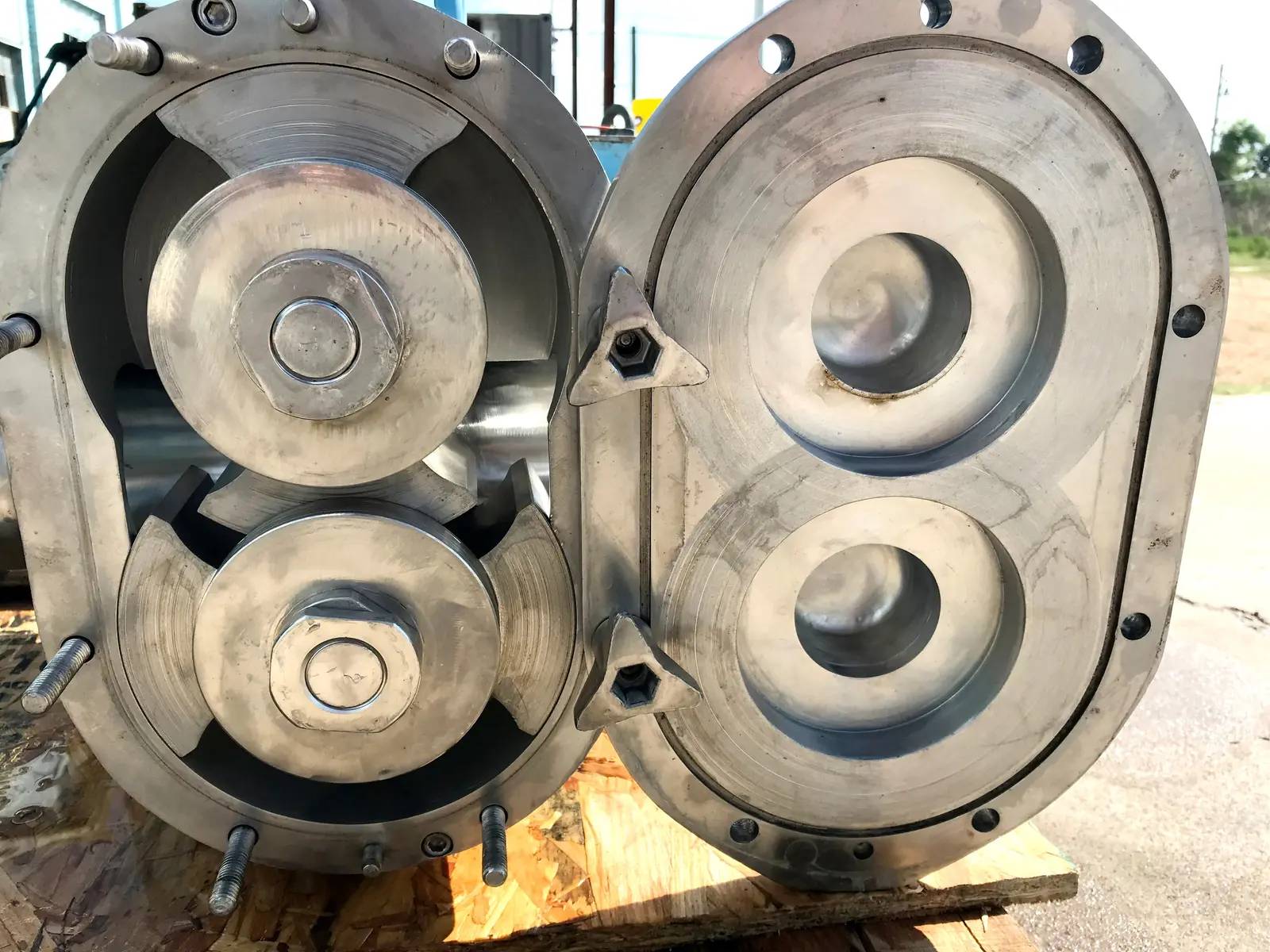 150 GPM, Waukesha Cherry-Burrell #130-U1, Positive Displacement Pump, 0.254 Gallon, 600 RPM speed, (2) 3" - Image 9