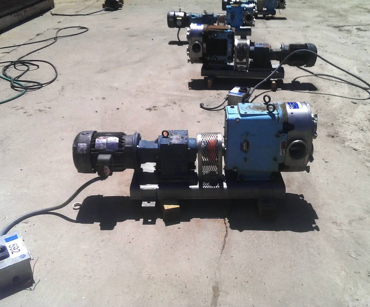 310 GPM @ 200 psi, Waukesha Cherry-Burrell #220, Positive Displacement Pump, 0.522 Gallon, 5 HP, 1725 RPM - Image 3