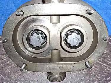 36 GPM @ 150 psi, Waukesha Cherry-Burrell #25, Positive Displacement Pump, 600 RPM speed, (2) 0.5" MNPT - Image 10