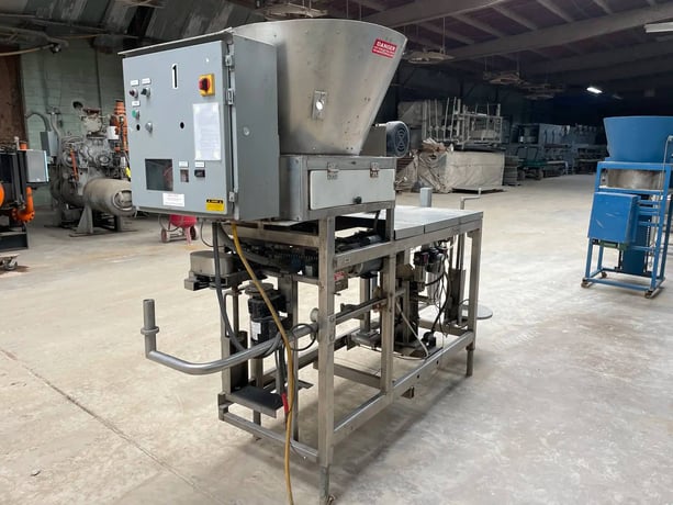 Cutler-Hammer Inc #310, automatic form fill & sea, 0.5/0.16 HP, (50) 3 lbs to 10 lbs bags/min., 1999 - Image 4