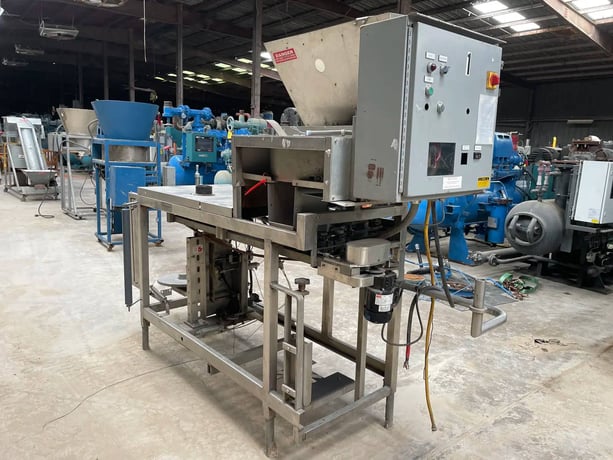 Cutler-Hammer Inc #310, automatic form fill & sea, 0.5/0.16 HP, (50) 3 lbs to 10 lbs bags/min., 1999 - Image 6